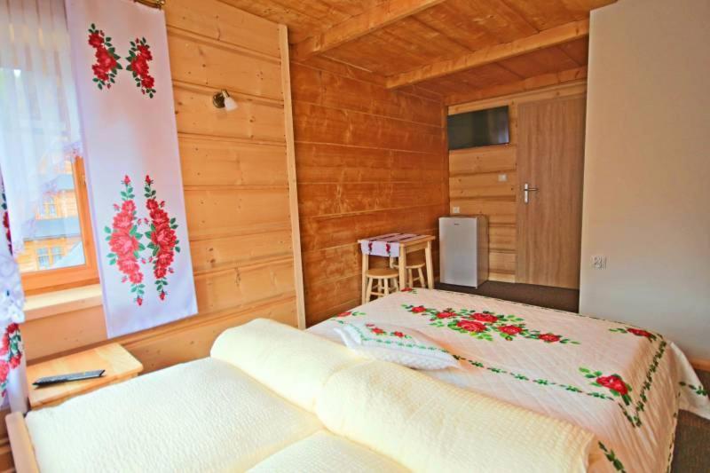Pokoje Goscinne Pod Limbami Ciche Małe Exteriér fotografie